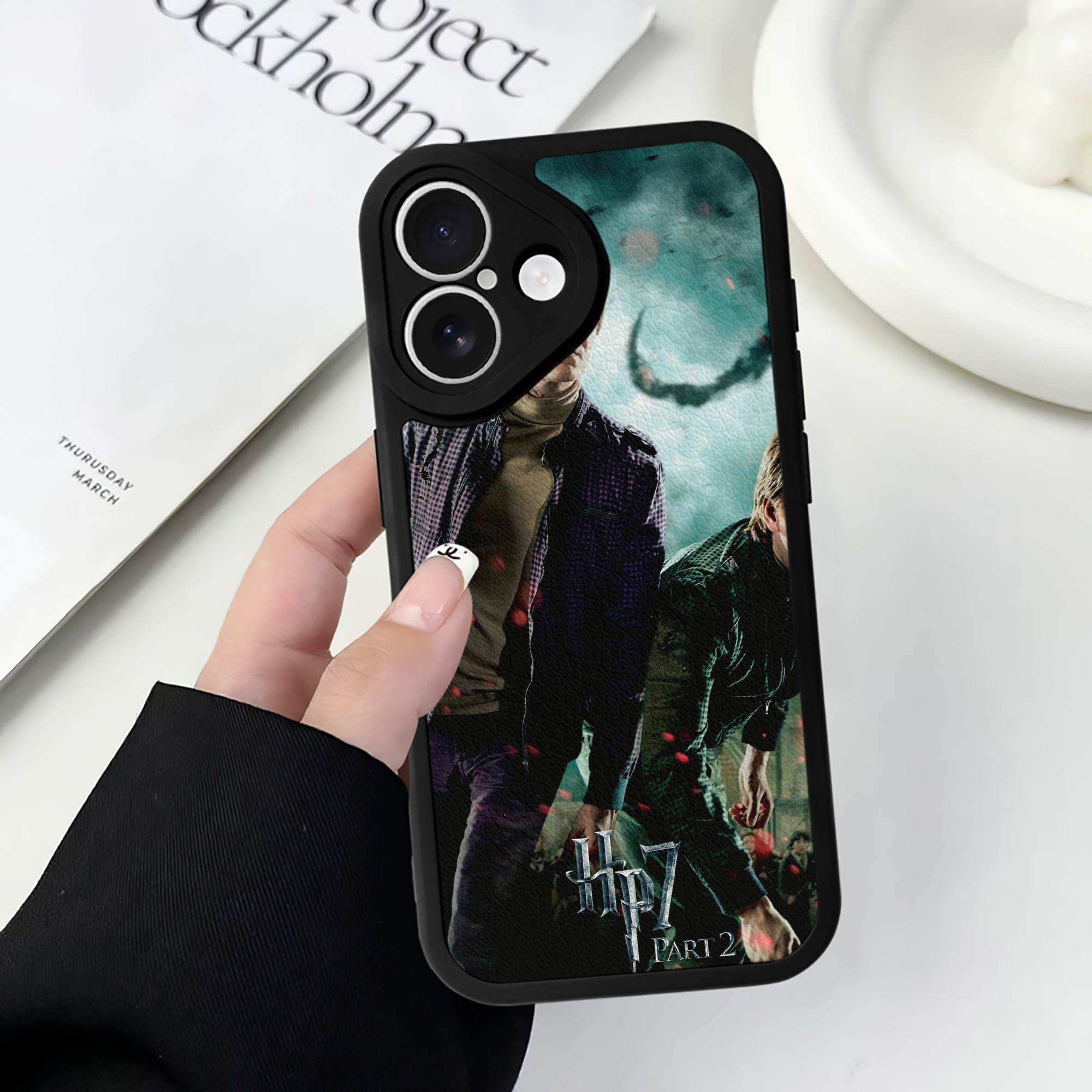 （画像用） Harry Potter ハリー・ポッターシリーズ 【iPhone 16シリーズ対応】シリコンスマホケース（レザー調） 材質：シリコン